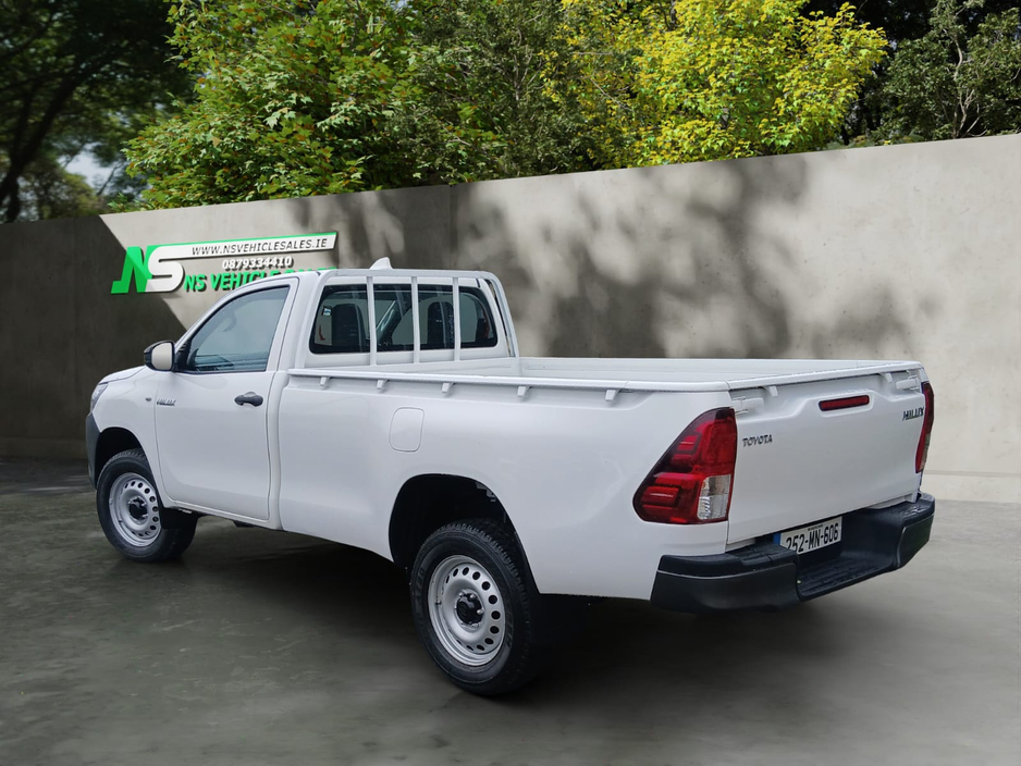 2025 Toyota Hilux 2.4L Diesel For Sale Images