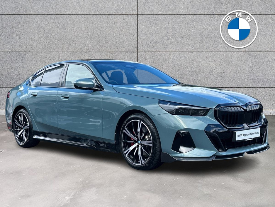 2026 BMW 5 Series 2L Petrol Plug-in Hybrid For Sale Images