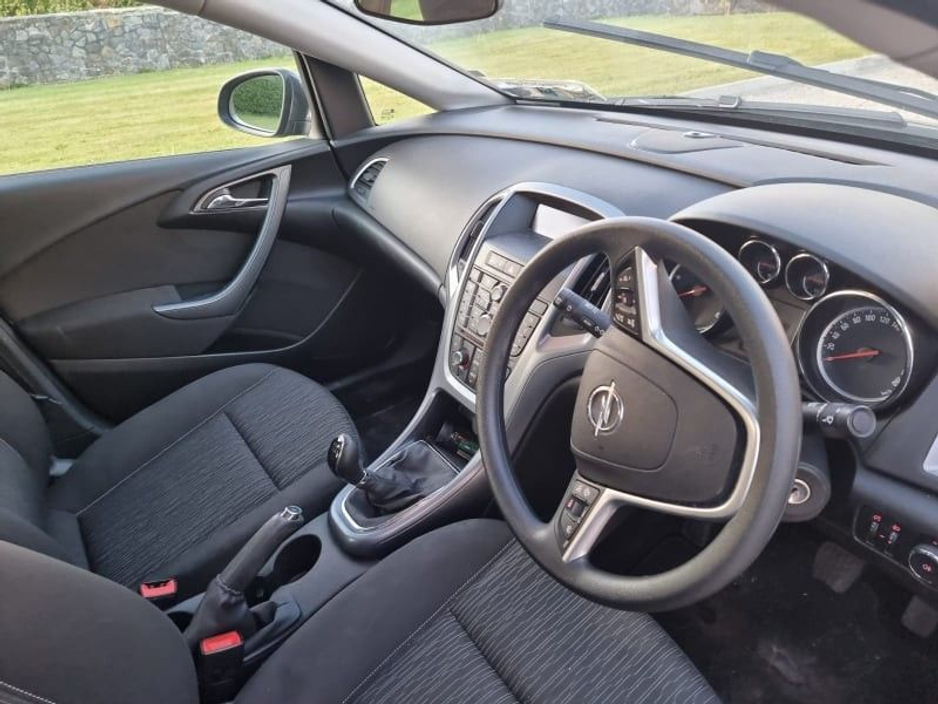 Opel Astra 1.2 SC Saloon Diesel Manual (95bhp) — thumbnail 3