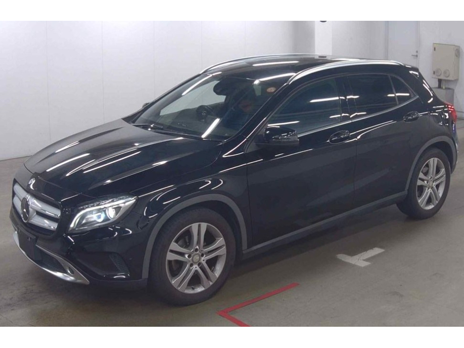 Mercedes-Benz GLA Class 1.6 GLA180 Petrol Auto Half Leather Seats