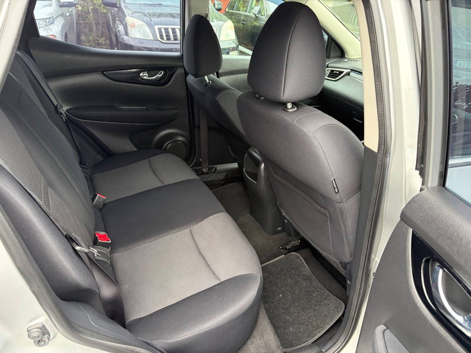 Nissan Qashqai 1.2 PET SV CVT AUTO — thumbnail 15