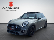 MINI Hatch Small car. massive personality.