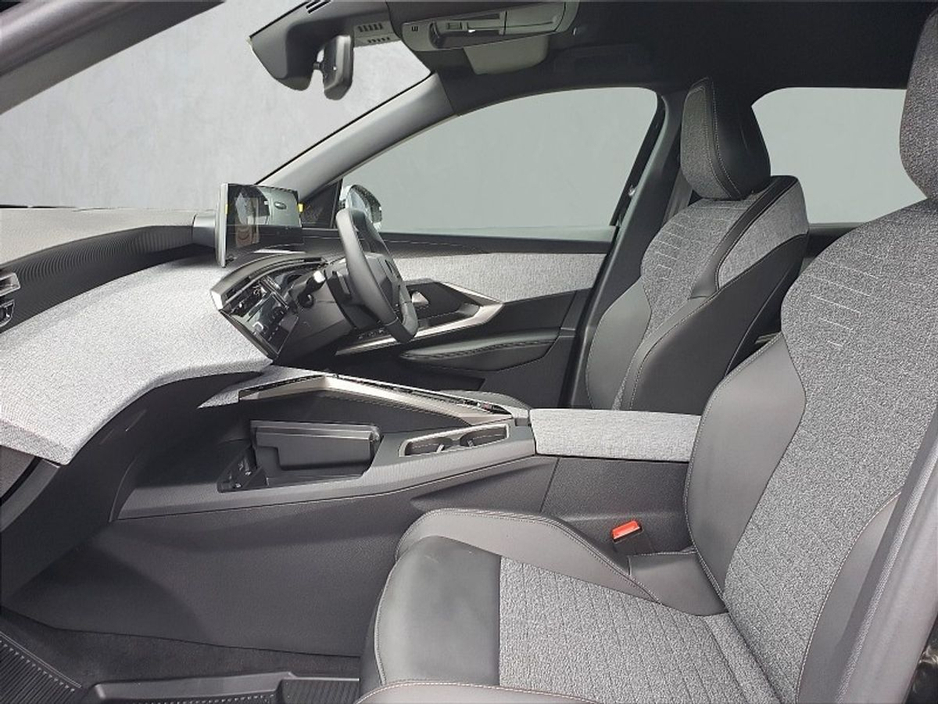 2026 Peugeot 5008 1.2L Petrol For Sale Images