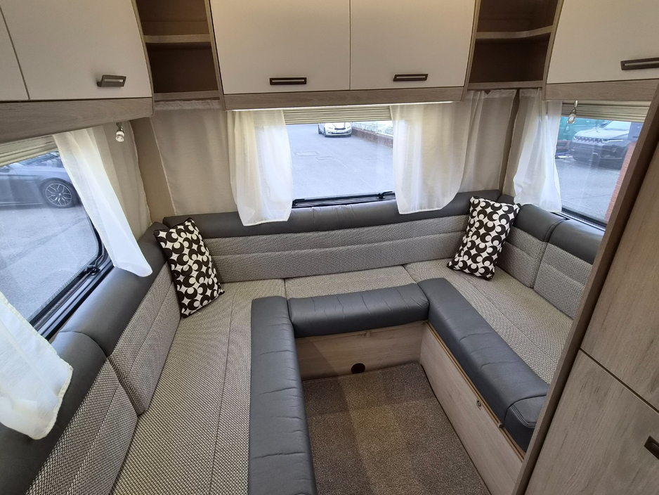 2022 Auto-Trail F-Line 2L Diesel For Sale Images