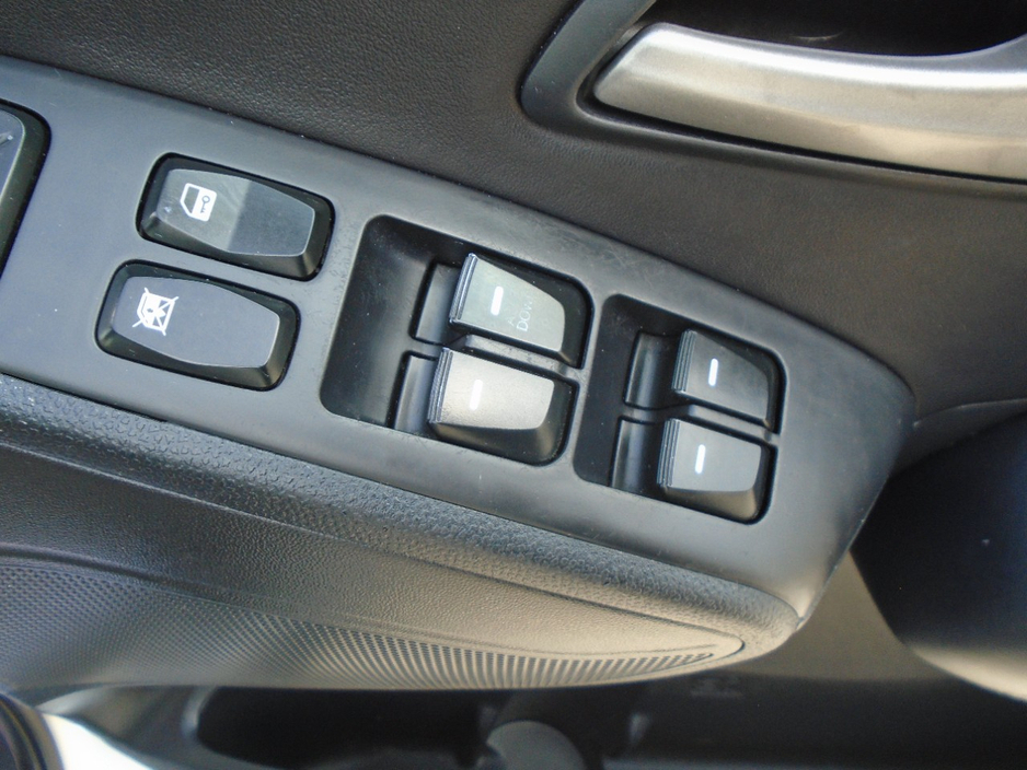 2012 Hyundai ix35 1.7L Diesel For Sale Images
