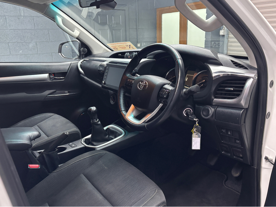 2021 Toyota Hilux 2.4L Diesel For Sale Images