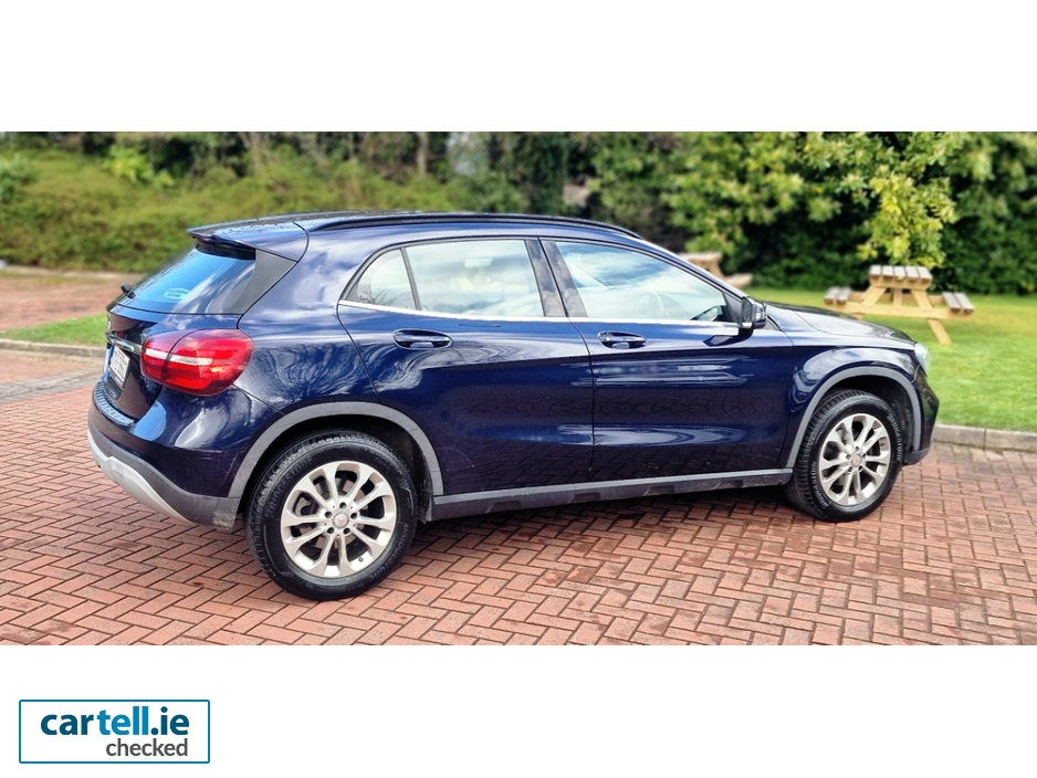 2017 Mercedes-Benz GLA Class 1.6L Petrol For Sale Images