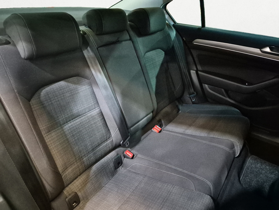 2022 Volkswagen Passat 2L Diesel For Sale Images