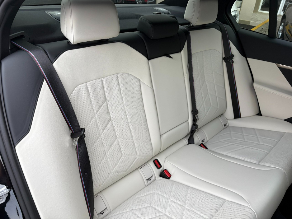 2025 BMW 5 Series 2L Petrol Plug-in Hybrid For Sale Images