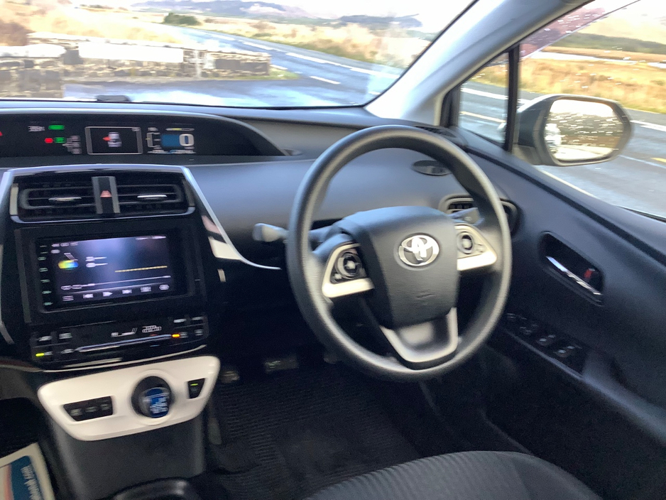 2017 Toyota Prius 1.8L Petrol Hybrid For Sale Images