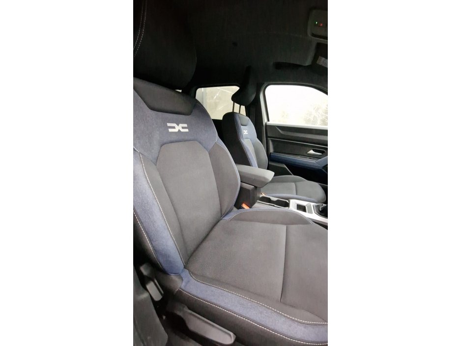 2025 Dacia Duster 1.2L Petrol Hybrid For Sale Images