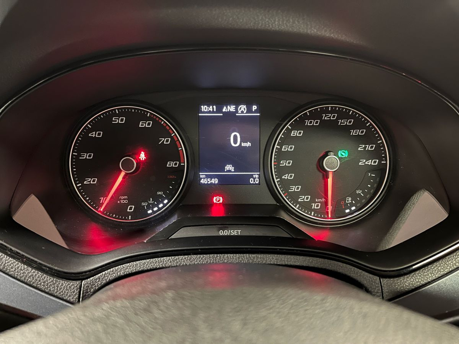 SEAT Arona SE Plus DSG 1.0TSI 115BHP - Parking Sensors - Sat Nav - Air-Conditioning - Cruise Control - Auto Lights/Wipers - Apple CarPlay/Android Auto — thumbnail 13
