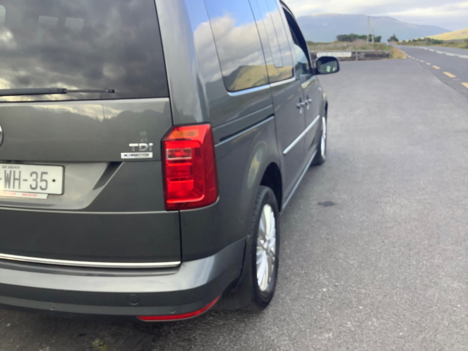 2016 Volkswagen Caddy Maxi Life 2L Diesel For Sale Images
