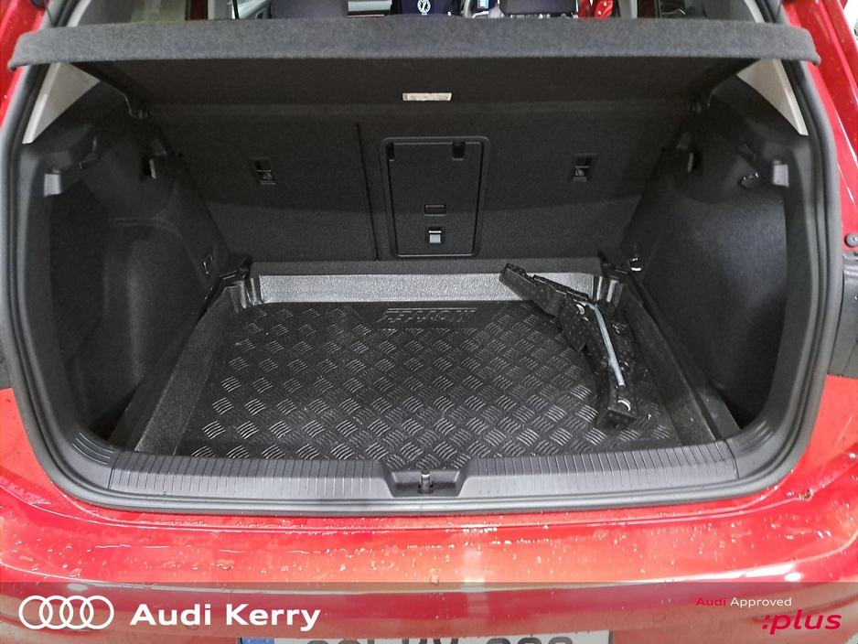 Volkswagen Golf 1.5TSI MHEV 130BHP STYLE AUTOMATIC WITH TINTED REAR WINDOWS, UPGRADED ALLOYS AND WINTER PACK — thumbnail 22