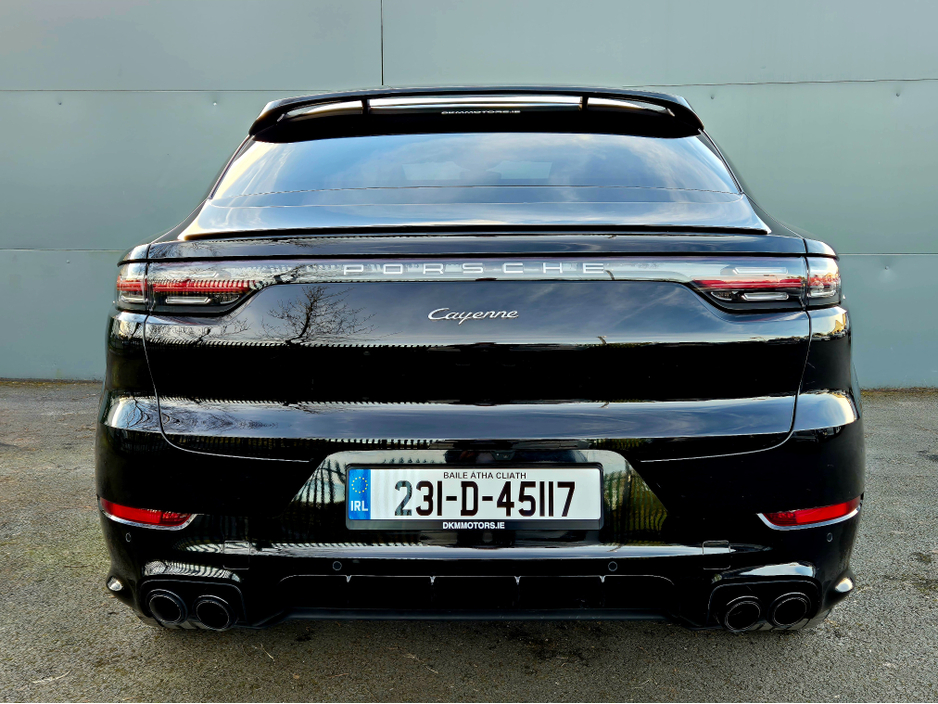 2023 Porsche Cayenne 3.0L Petrol Plug-in Hybrid For Sale Images