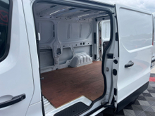 2020 Nissan NV300 2L Diesel For Sale Images