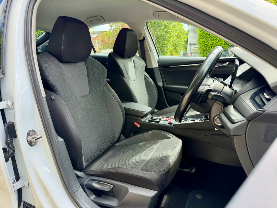 2021 Skoda Octavia 1.4L Petrol Plug-in Hybrid For Sale Images