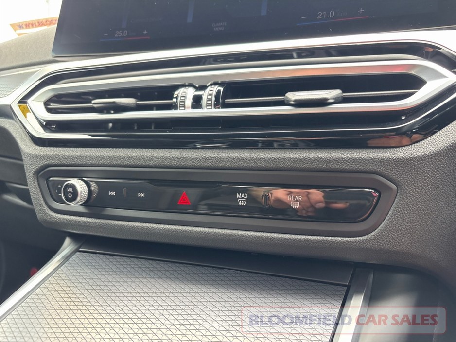 BMW 3 Series ** DEPOSIT TAKEN** 320D MSPORT , AUTO // ULTRA LOW MILEAGE — thumbnail 21