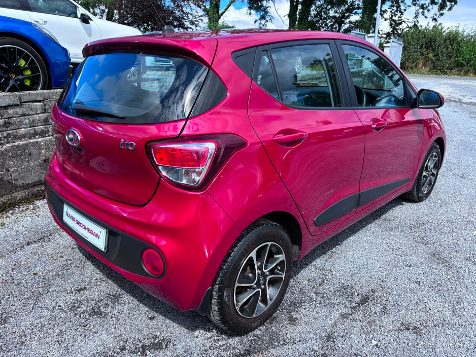 Hyundai i10 DELUXE — thumbnail 2