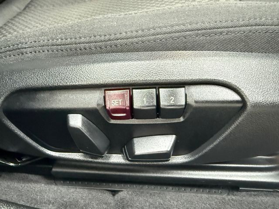 BMW 1 Series 2.0 D Automatic — thumbnail 22