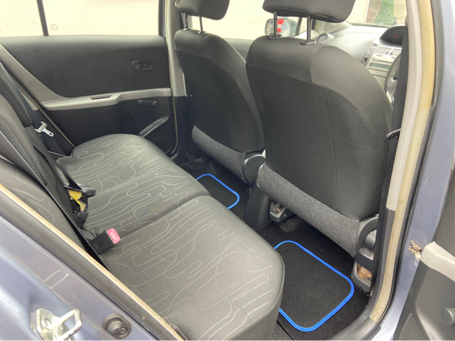 2010 Toyota Yaris 1L Petrol For Sale Images