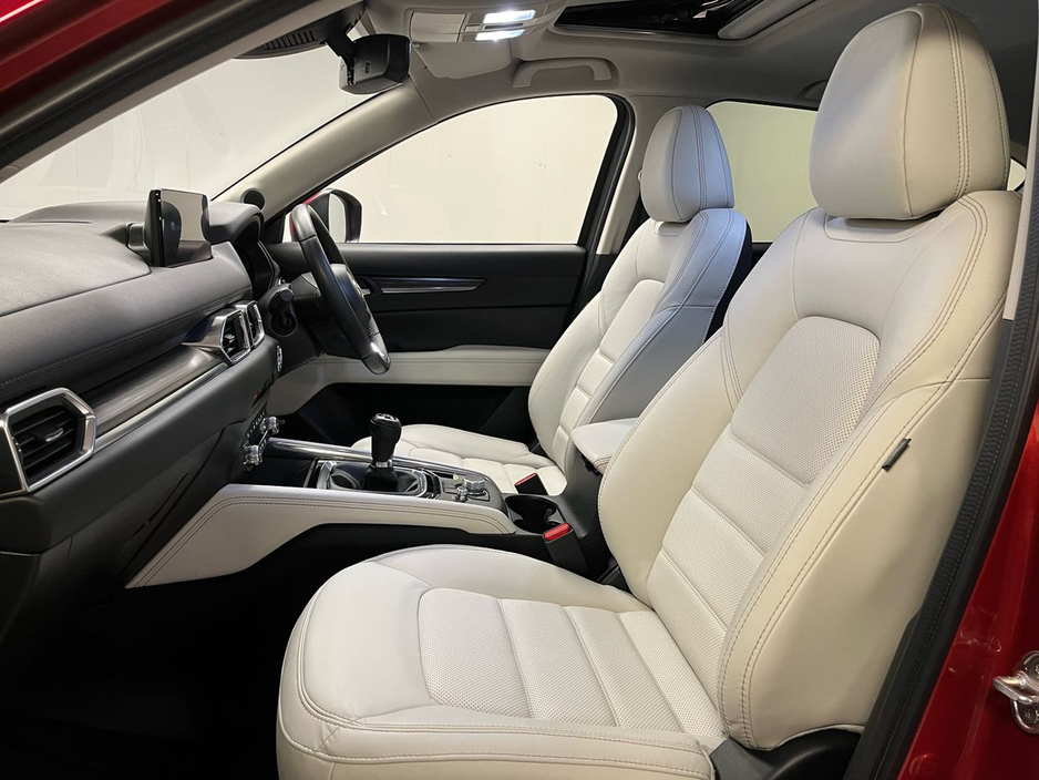Mazda CX-5 GT Sport 2.0P 165PS - Reversing Camera - Sunroof - Climate Control - Heated Seats - Keyless Start - Apple CarPlay/Android Auto — thumbnail 18