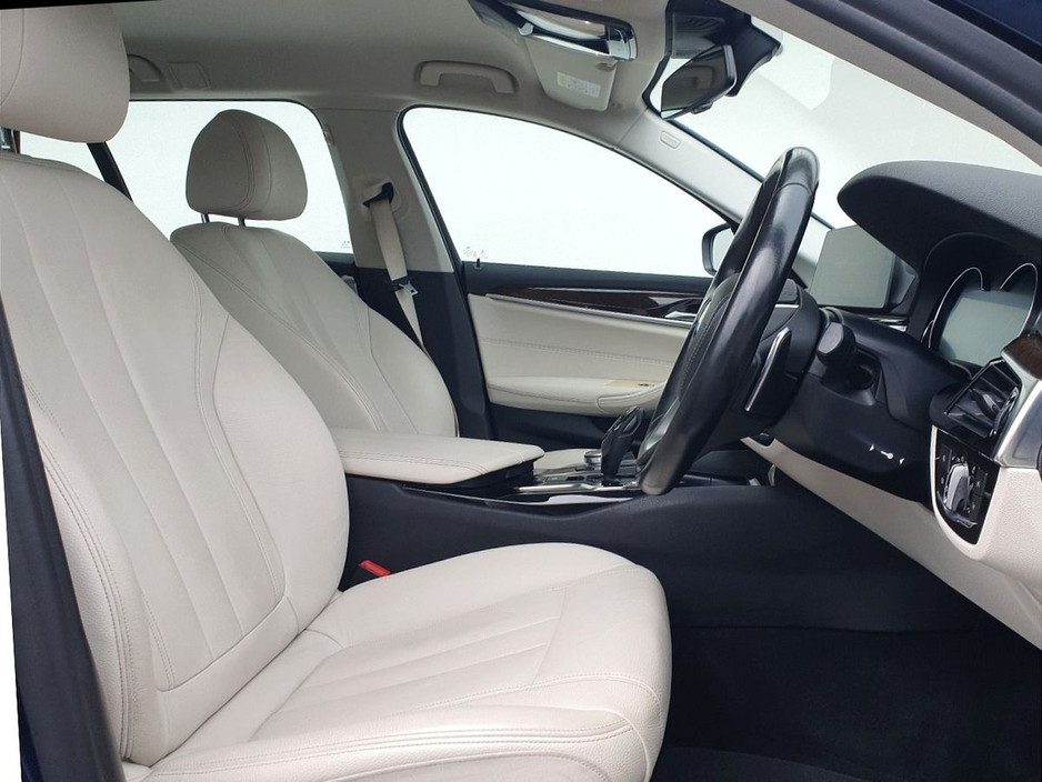 BMW 5 Series 520d SE Touring — thumbnail 12