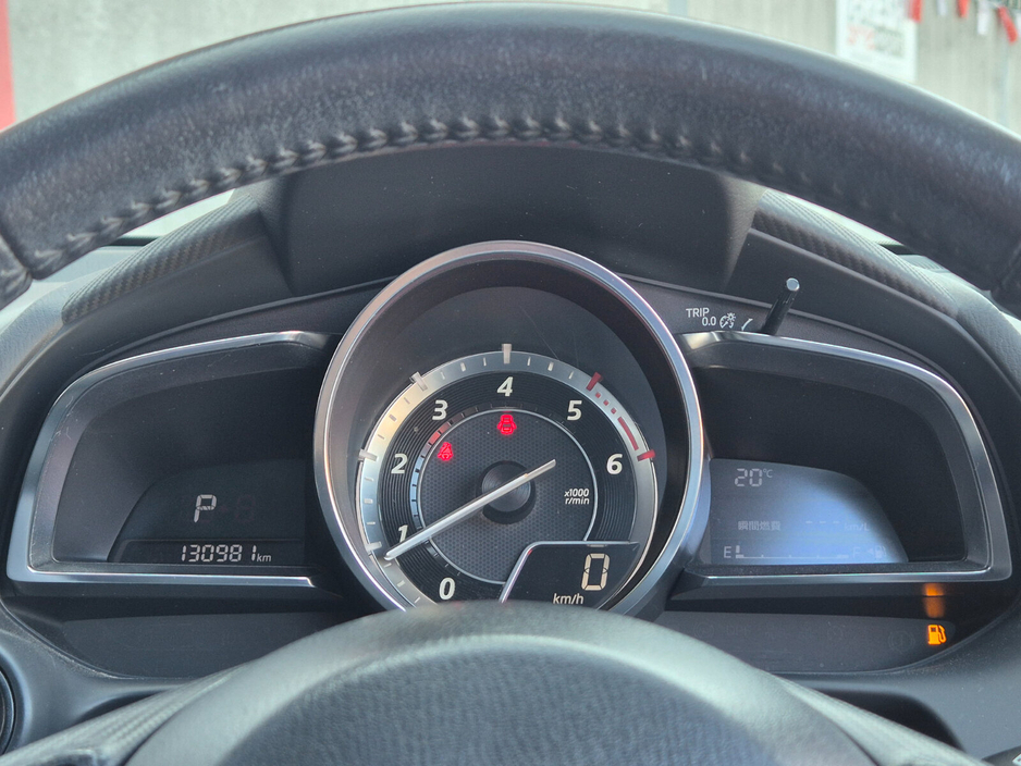 Mazda Demio — thumbnail 10