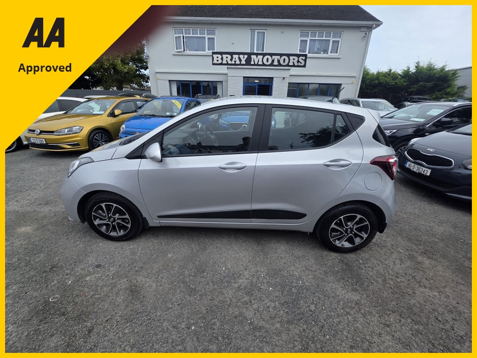 Hyundai i10 DELUXE 4DR — thumbnail 6
