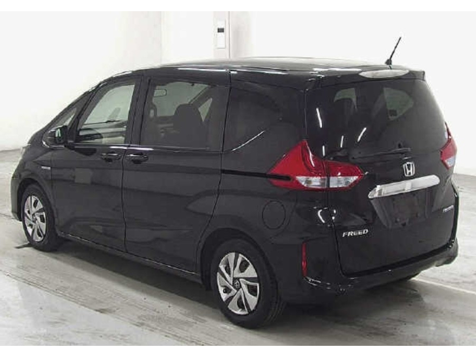 Honda Freed 1.5 Petrol Hybrid Auto — thumbnail 3