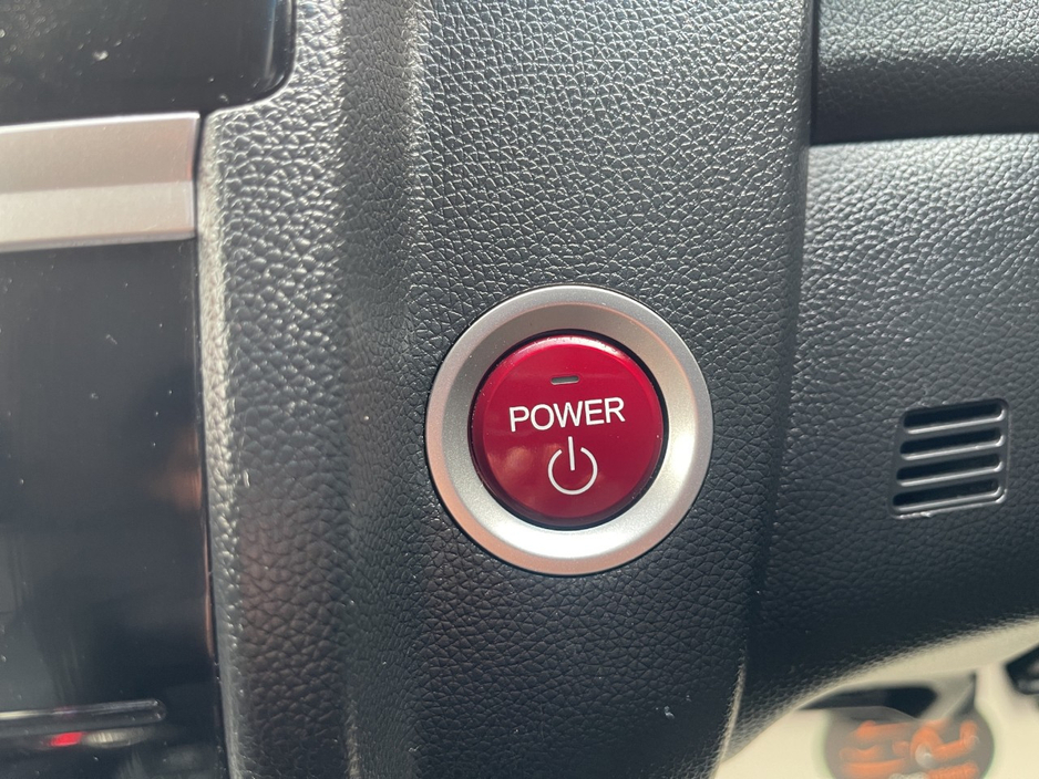 Honda Fit 2015 HONDA FIT 1.5 HYBRID  AUTOMATIC *FINANCE* — thumbnail 16