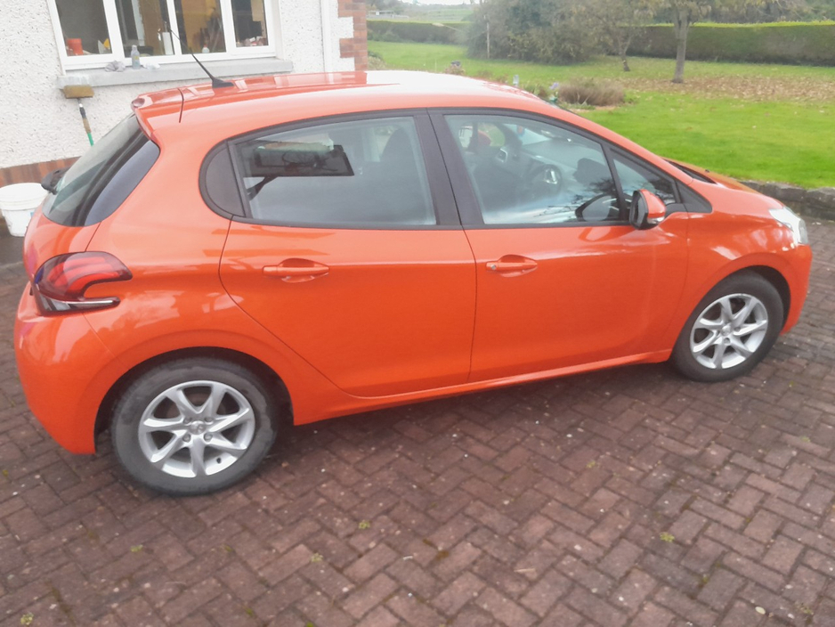 Peugeot 208 ACTIVE 1.2 68 6.2 4DR — thumbnail 6