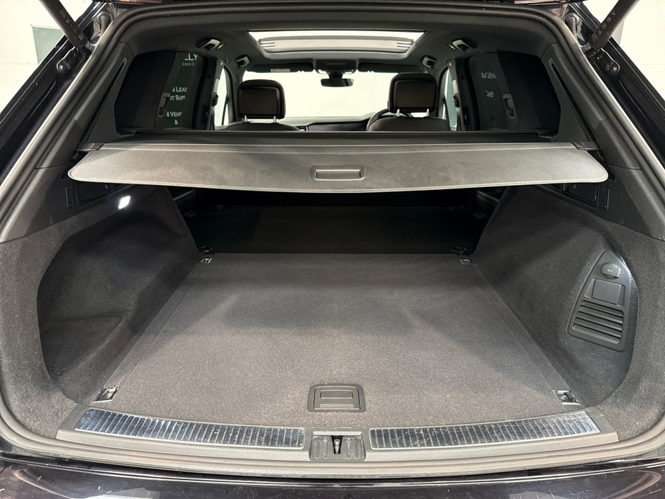 2021 Volkswagen Touareg 3L Diesel For Sale Images