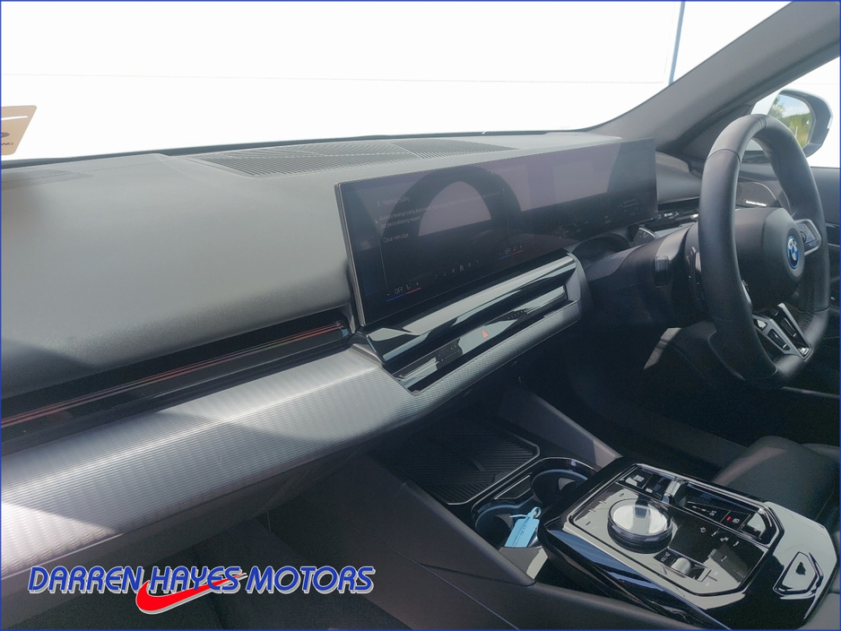 2025 BMW 5 Series 2.0L Hybrid For Sale Images