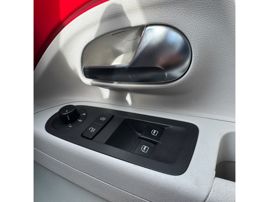 Volkswagen up! — thumbnail 25