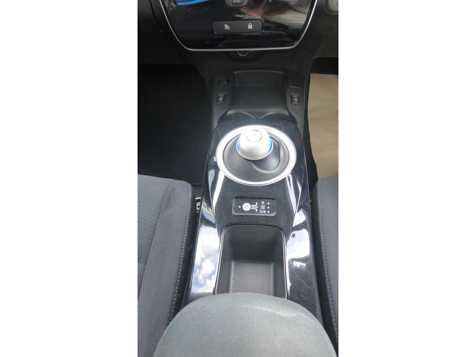 Nissan Leaf EV SV COLD PK 4DR AUTO — thumbnail 15