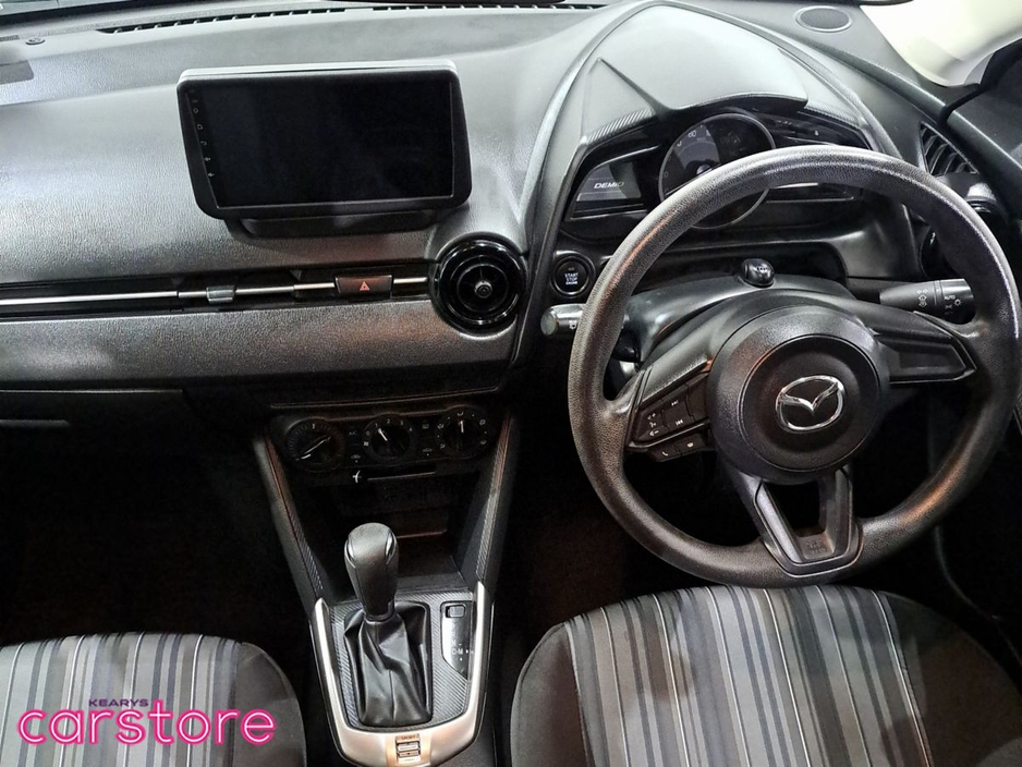 Mazda Demio — thumbnail 11