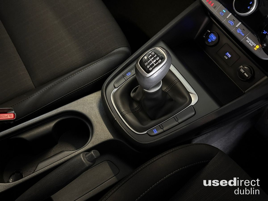 Hyundai Kona SE Connect T-GDi 120 MHEV 48v eClutch (iMT)Start/Stop — thumbnail 13