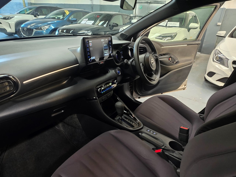 2020 Toyota Yaris 1.5L Petrol Hybrid For Sale Images