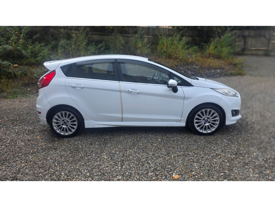 Ford Fiesta — thumbnail 9