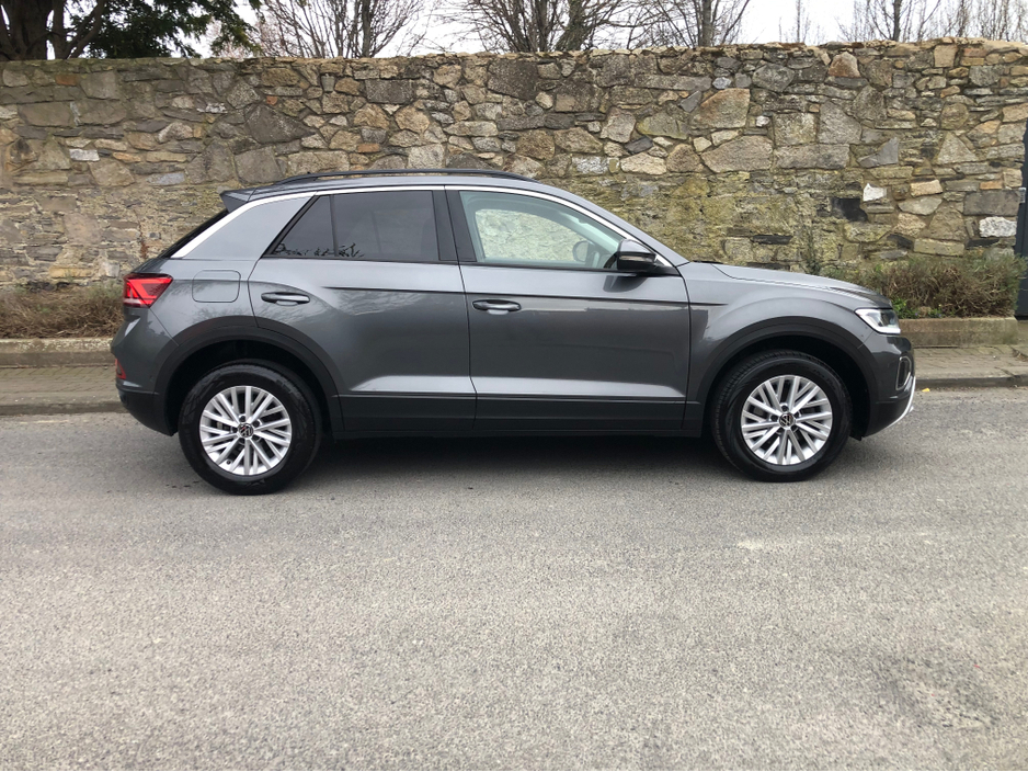 2022 Volkswagen T-Roc 1L Petrol For Sale Images