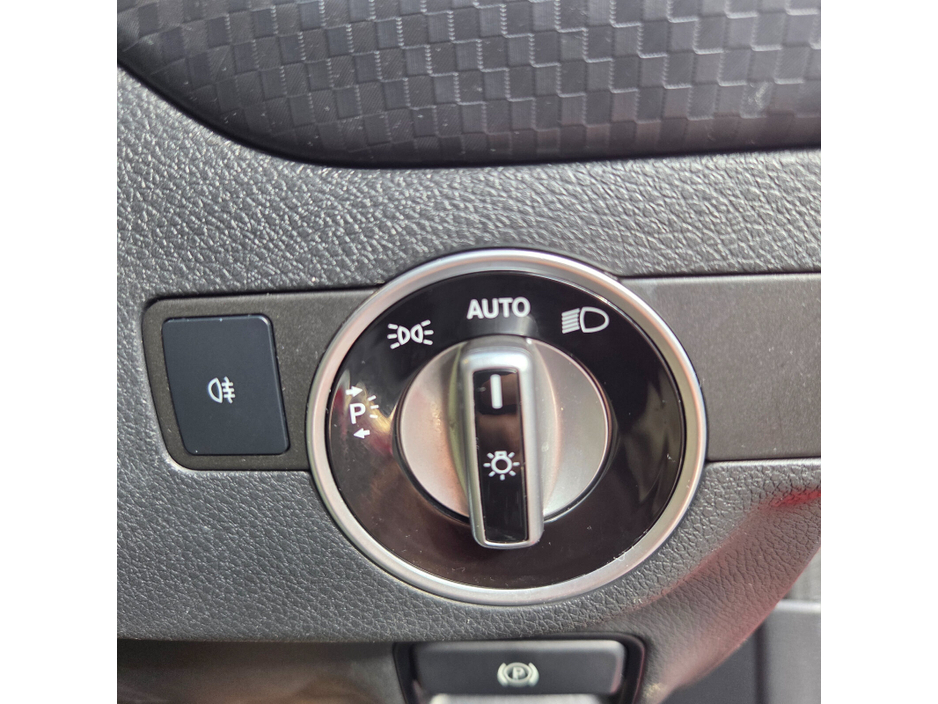 2016 Mercedes-Benz A Class 2.1L Diesel For Sale Images