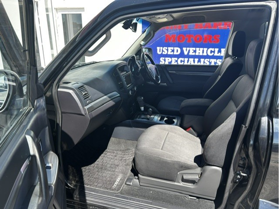 2012 Mitsubishi Pajero 3.2L Diesel For Sale Images