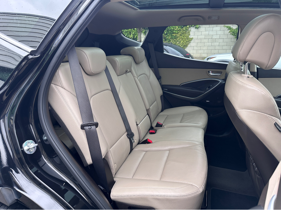 2017 Hyundai Santa Fe 2.2L Diesel For Sale Images