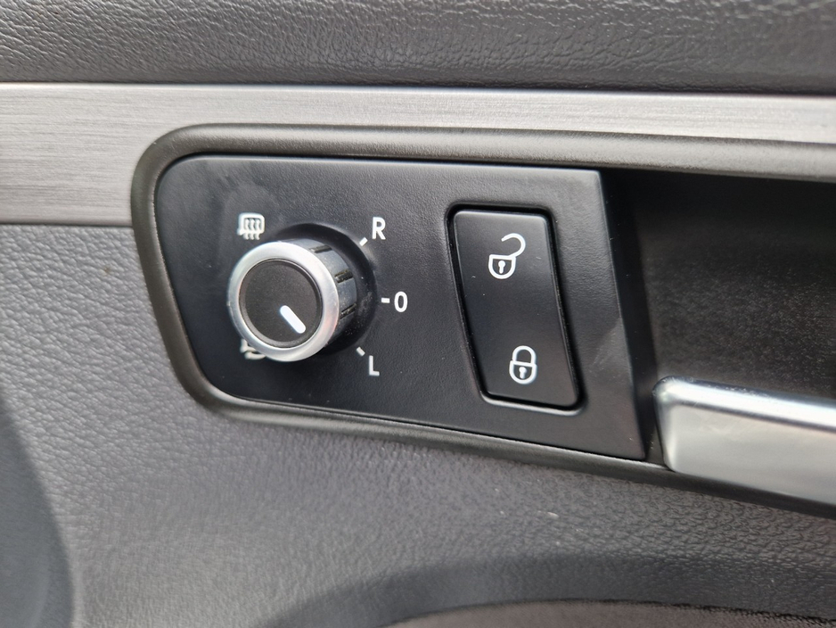 2012 Volkswagen Touran 1.4L Petrol For Sale Images