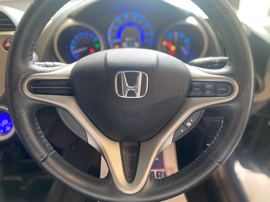 Honda Fit 1.3 HYBRID 5DR AUTO. Immaculate Car with only 108km, 2 Keys, NCT done before collection, Irish Radio with Bluetooth and Media, Climate Control, Cruise Control, Full Electrics and much more. — thumbnail 18