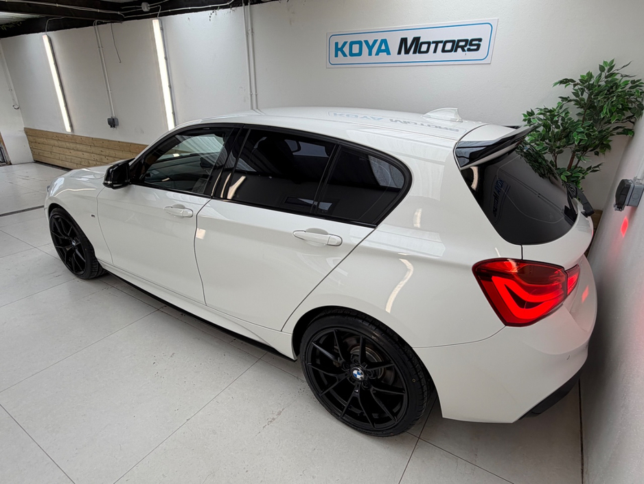 BMW 1 Series 118D 2.0 DIESEL M-SPORT PRO PLUS M-PERFORMANCE AUTOMATIC // M3 CS ALLOY PACKAGE INCLUDED // ALPINE WHITE METALLIC // LED MATRIX LIGHTING // LANE DEPARTURE ASSIST // PRO MEDIA PACK // CRUISE CONTROL — thumbnail 9