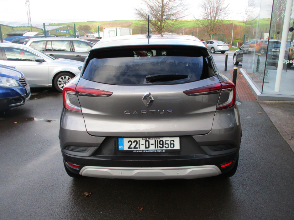 2022 Renault Captur 1L Petrol For Sale Images