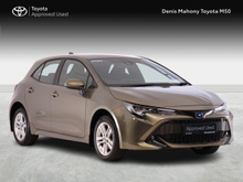 Toyota Corolla Luna Hybrid Hatchback