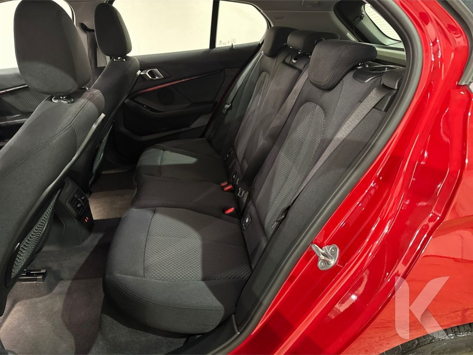 BMW 1 Series 1.5 AUTOMATIC PLAY EDITION - FACTORY ALLOYS - DIGITAL DASH - ELECTRIC SEAT/BOOT - REAR CAMERA/PARKING RADAR — thumbnail 14